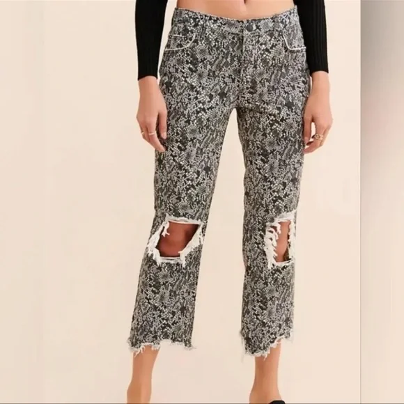 We The Free animal print cropped distressed denim pant sz 30 buttonfly j… - Picture 1 of 8